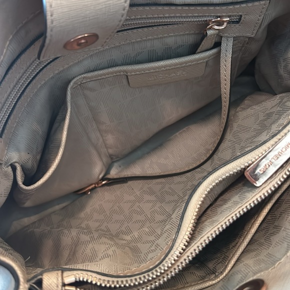 Michael Kors Cynthia Medium Convertible Saffiano Leather Satchel - Picture 11 of 13